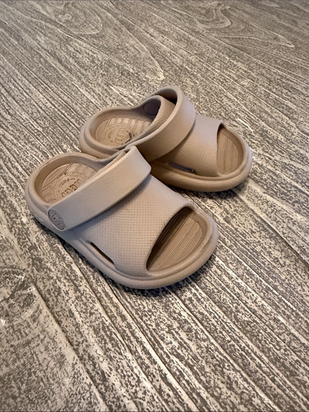 Reef Kids Boys Girls Beige Slides Sandals